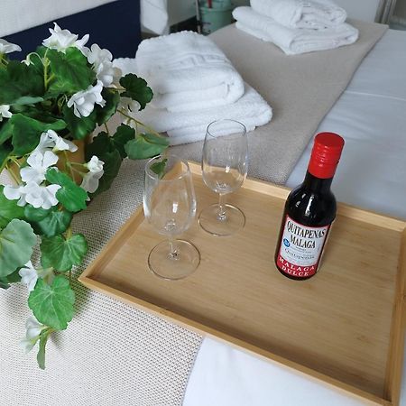 Apartamento Plumaria Málaga Extérieur photo